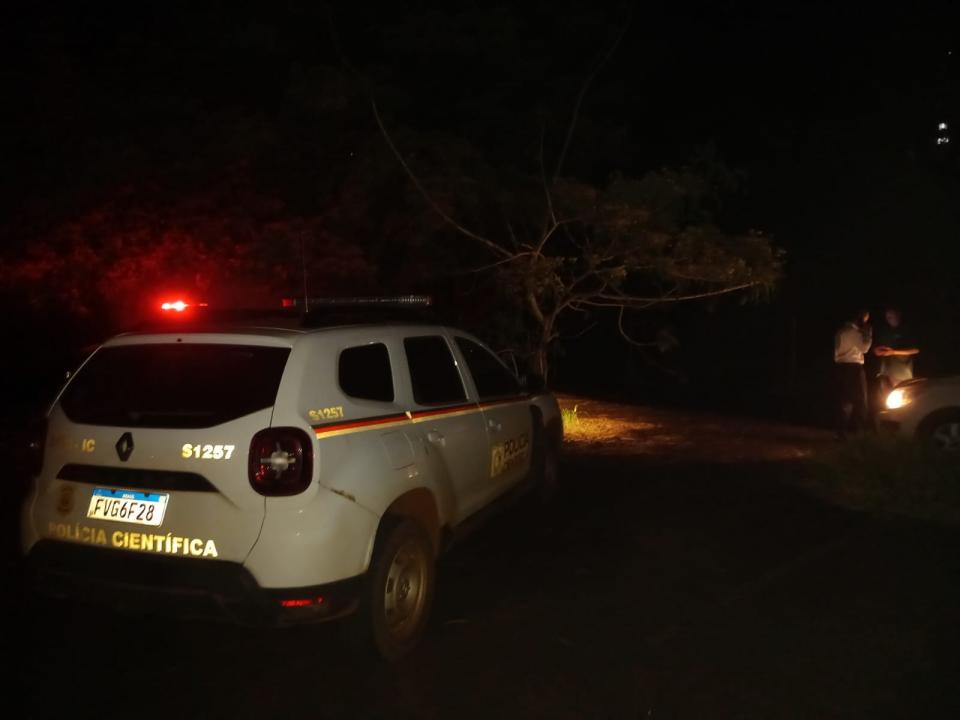 Foto 4 de 7 — Adolescente de 13 anos é assassinada e corpo encontrado no antigo Shopping Tropical